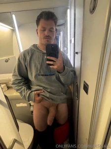 Who s down to give me a blowjob on this damn plane