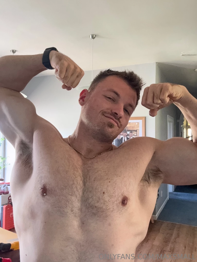 Come get a whiff of my pits 