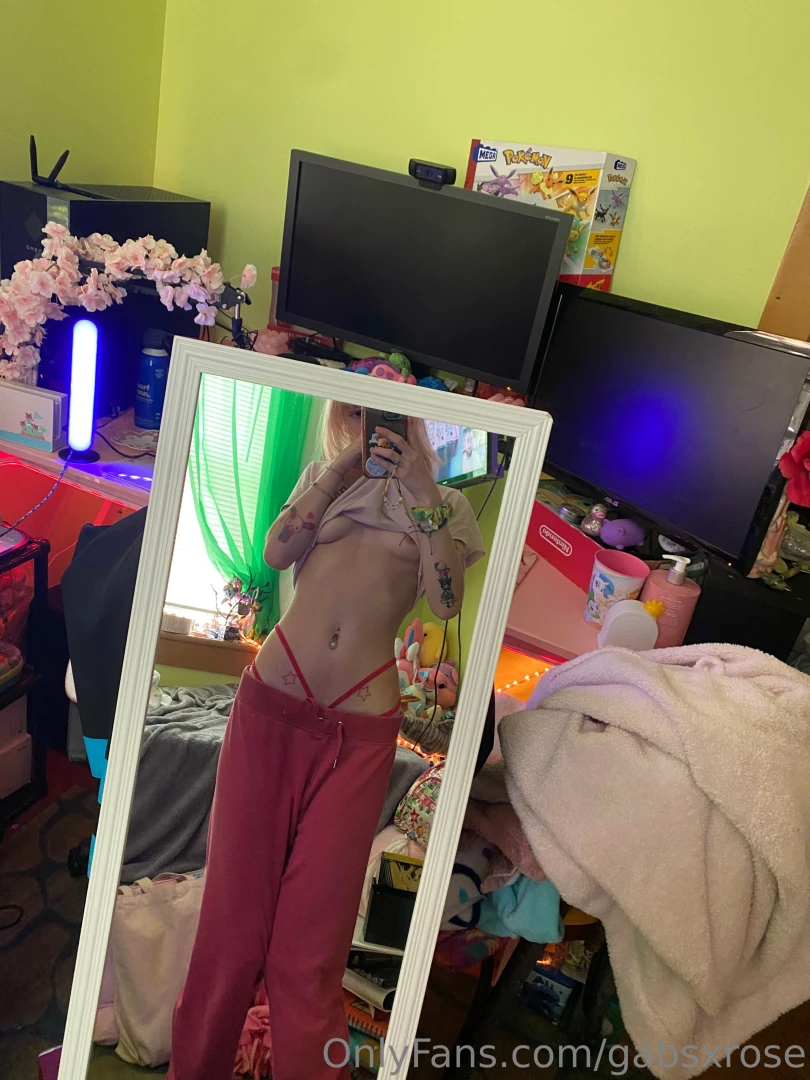 gabsxrose - It s not wednesday yet but i still wear pink part 6 