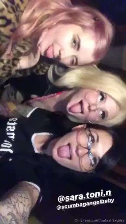 Ahegao with friends 