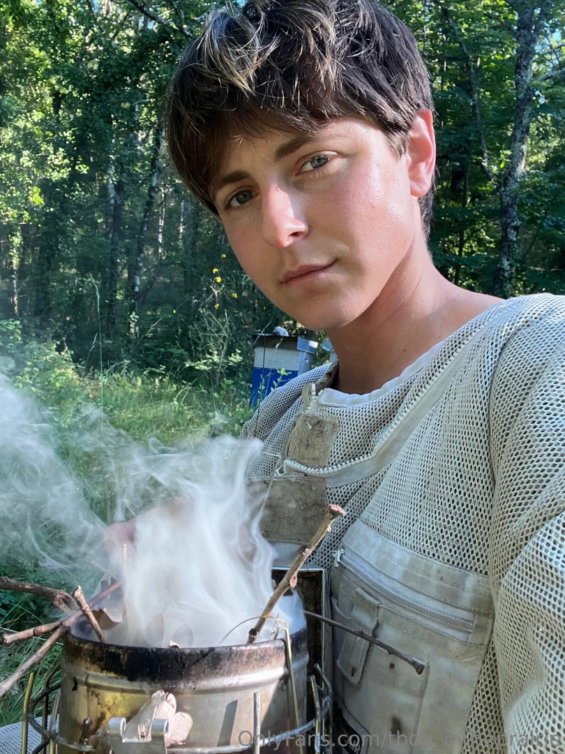 Honey harvest coming soon can t wait to taste this seasons flavors and 