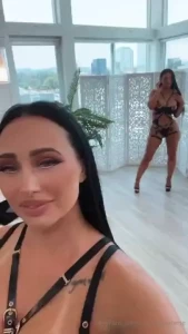 More behind the scenes from my first threesome with dreddxxx