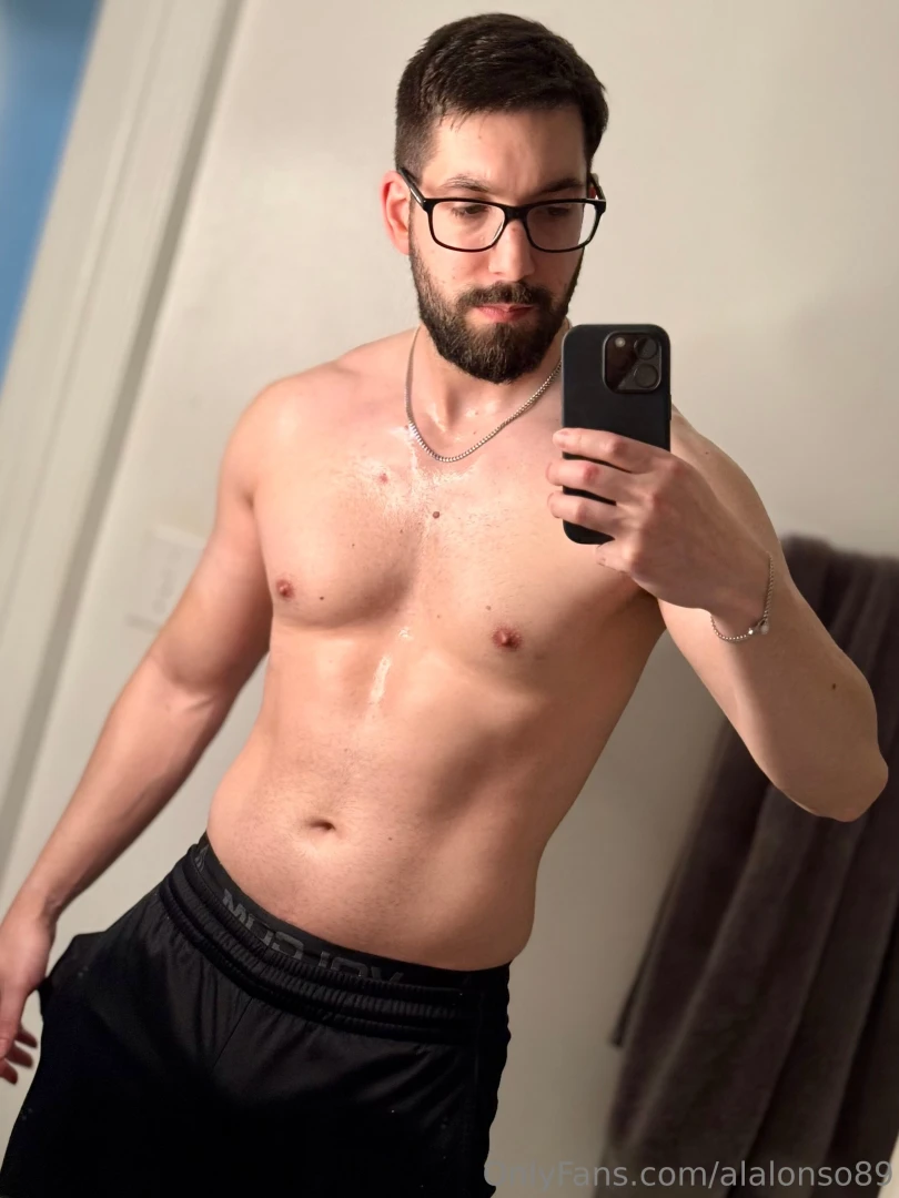 It s crazy how much lighting can drastically change how you appear in 