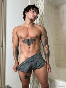 It s getting bigger wanna see part 1