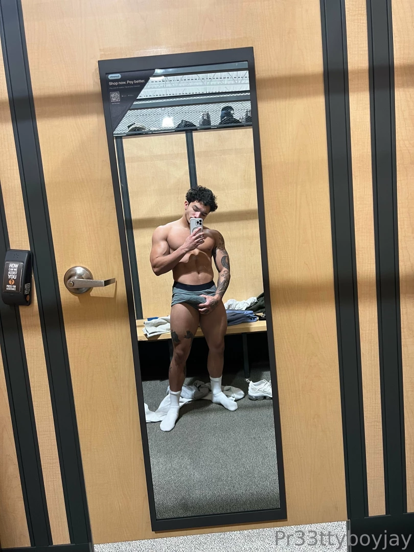 Look at the huge bulge in my pants 