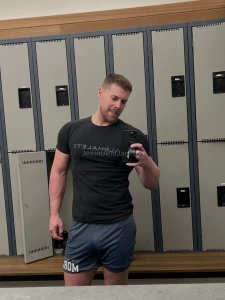 I snapped a couple of quick locker room pics today after my workout