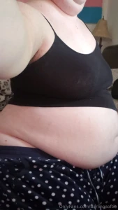 Fatty posting i ordered myself pizza and then got chicken sandwichs