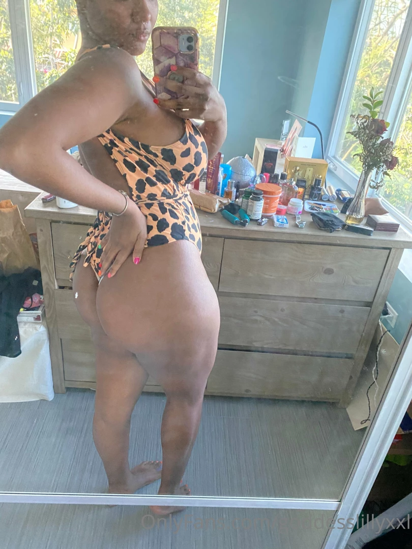 Are you guys enjoying the more unedited nudes i ve been posting or do 