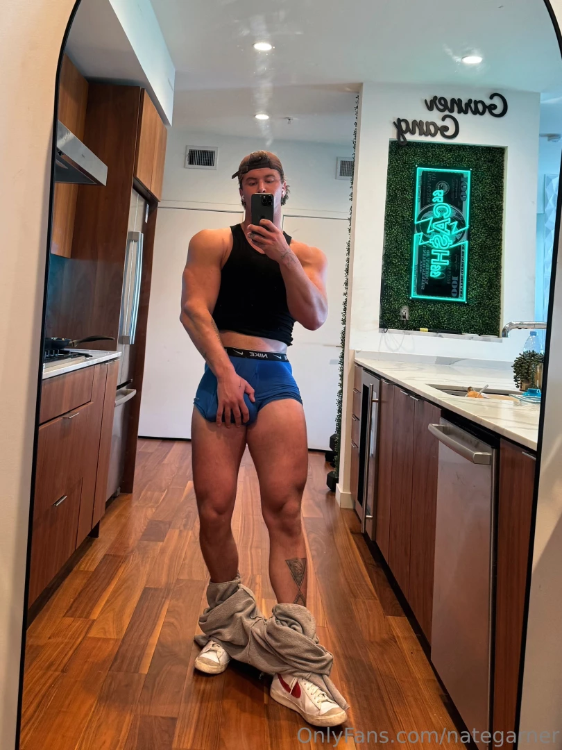 Leg day today thick thighs or thick dick 