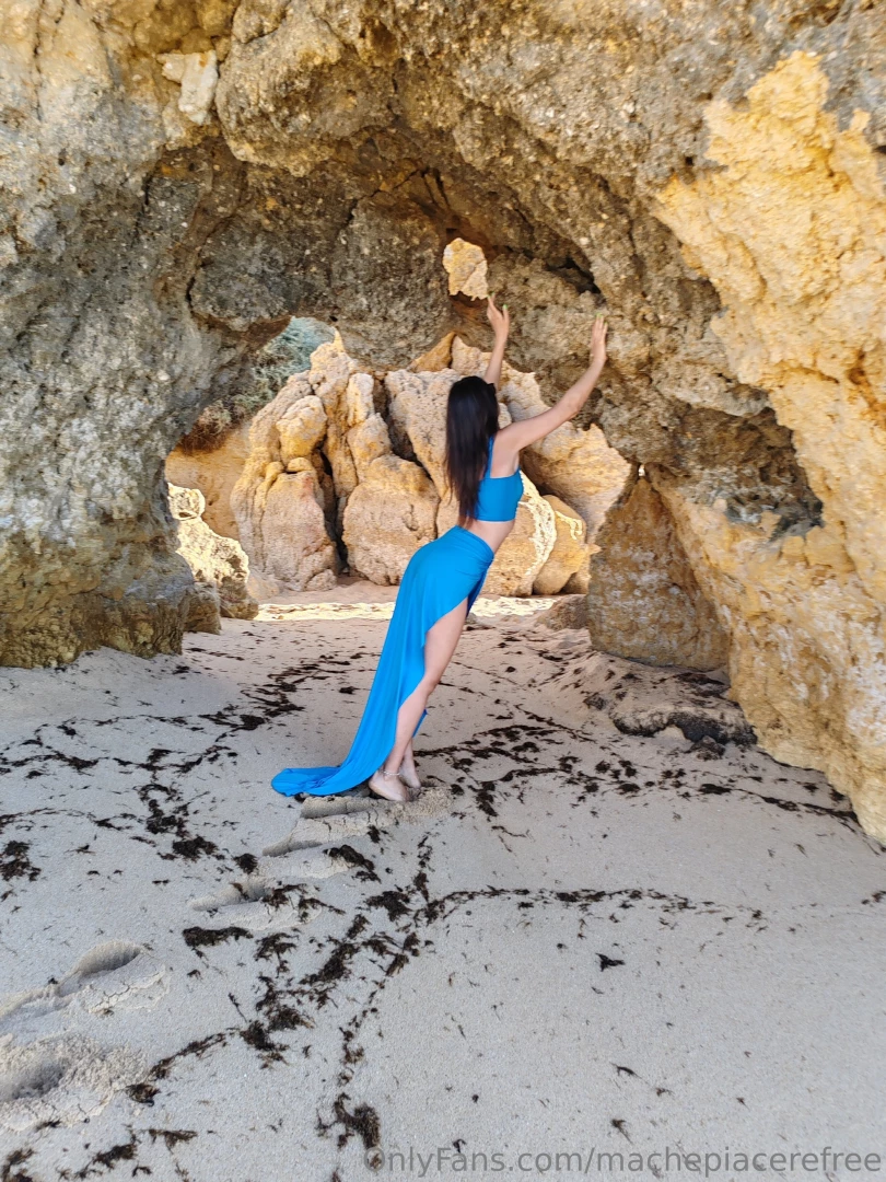 Buon giorno e che sia pieno di sole e di azzurro 