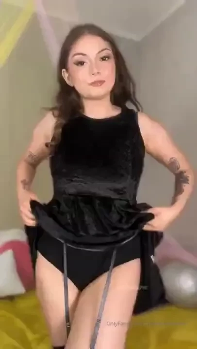 Like this post if you get hard for my pics 