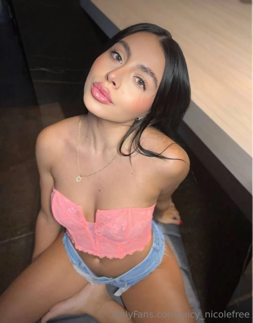 Rebecca_montana i m naughty girl who likes to go to the gym to keep my part 103 