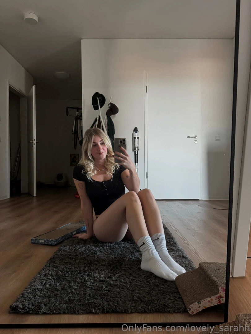 Wisch nach links um meine pussy zu sehen 