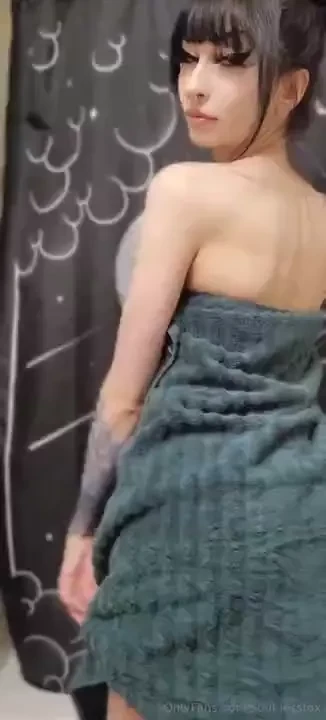 Does my tiny body activate your lightsaber 