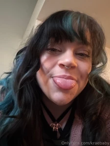 Spoil me and i ll spoil you the bigger the tip the better the surprise