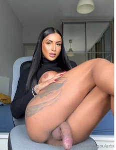 Hello dear i m a brazilian transex super endowed with tanned skin and part 48