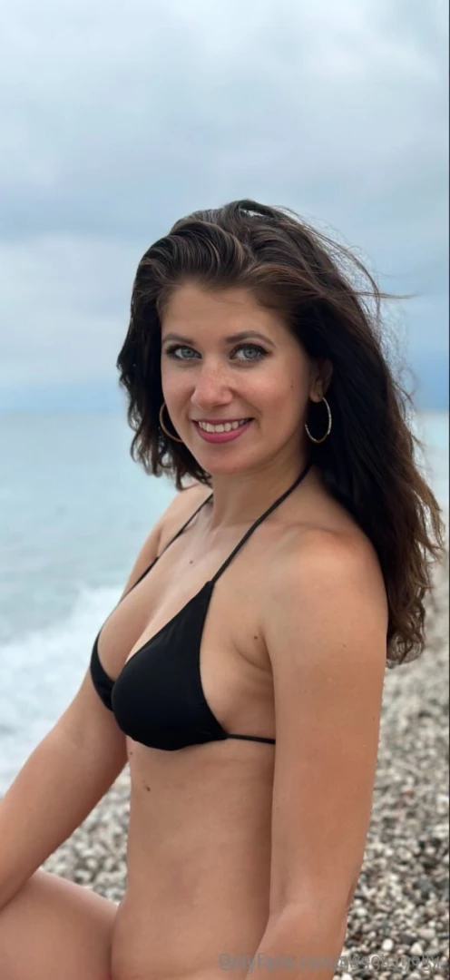 Your_lovely_helen she is waiting for you your_lovely_helen join this part 11 