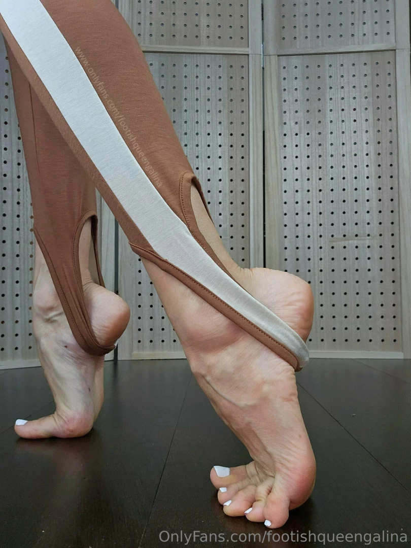 Who wants to see my new workout outfit 