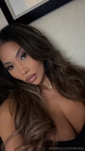 If i sent a risky pic would you open it right away or save it for