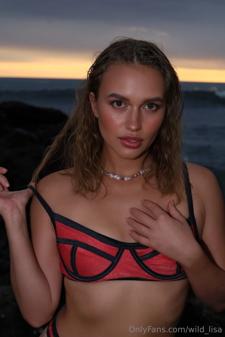 With the ocean behind me i m feeling like a true wave of temptation 