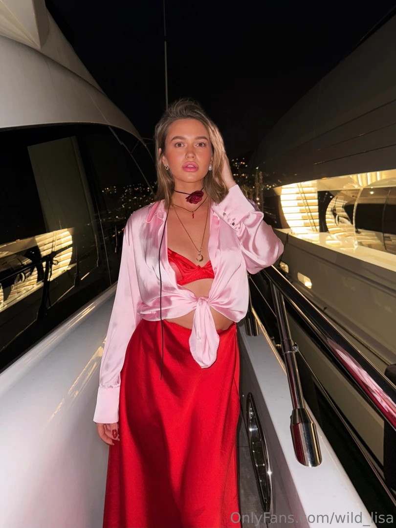 Do u wanna see what is under the dress 