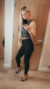 I wish you where here helping me to take my trousers off part 1