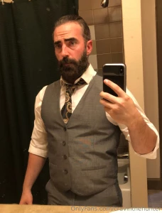 Kentucky derby outfit