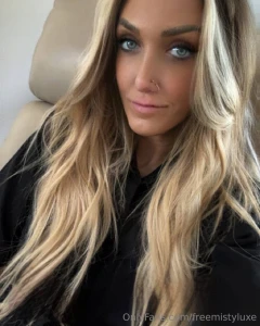 Free gorgeoussss eyes and a hella tight pussy onlyfans com rjgoddess