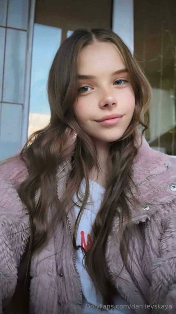 Text her karolina_wow she s online right now lick me all over amp call part 6 