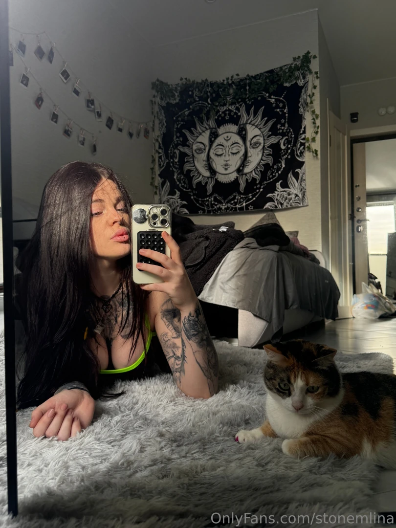 I absolutely love moments like this just lying down and not rushing 