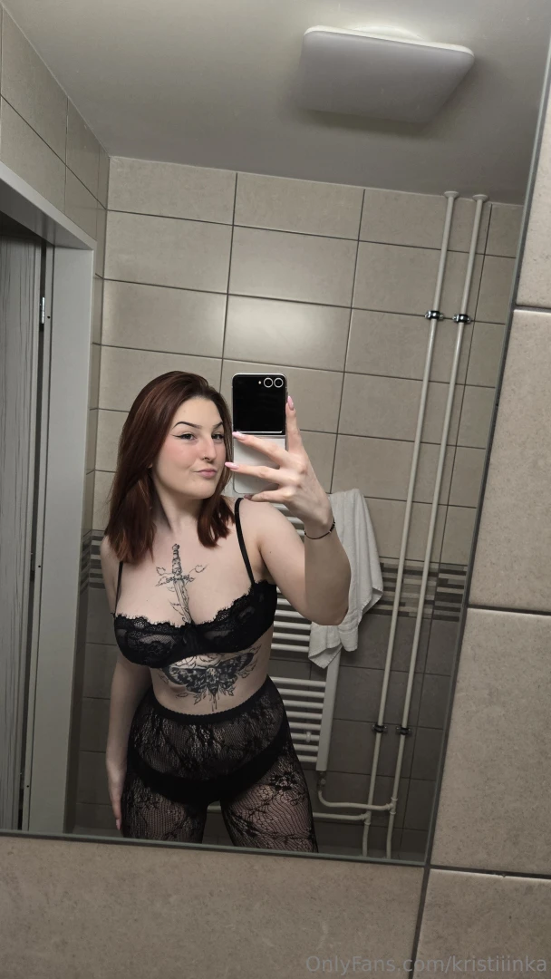 Dne n outfit do koly no nen skv l e jako jedin v te co m m pod n m a part 1 