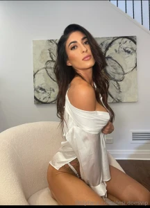 Waiting for you to cum home likeee