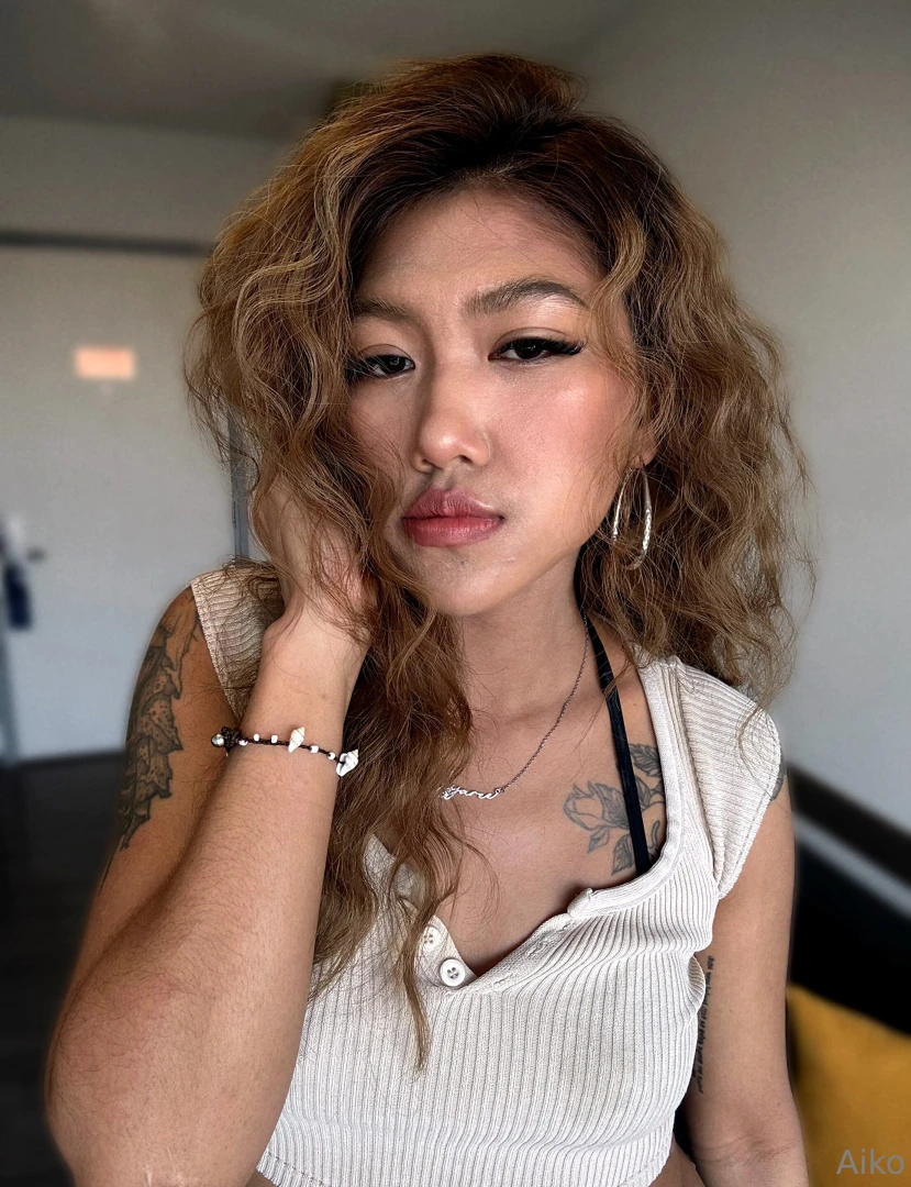 I don t need much just your full focus and constant adoration 