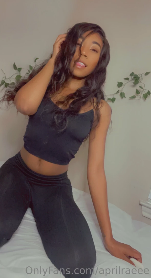 She a good girl but she baaad 