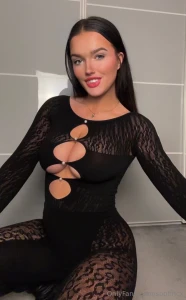 I kind of see what everyone means when they say my tits look bigger