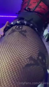 Hey everyone now im roxy