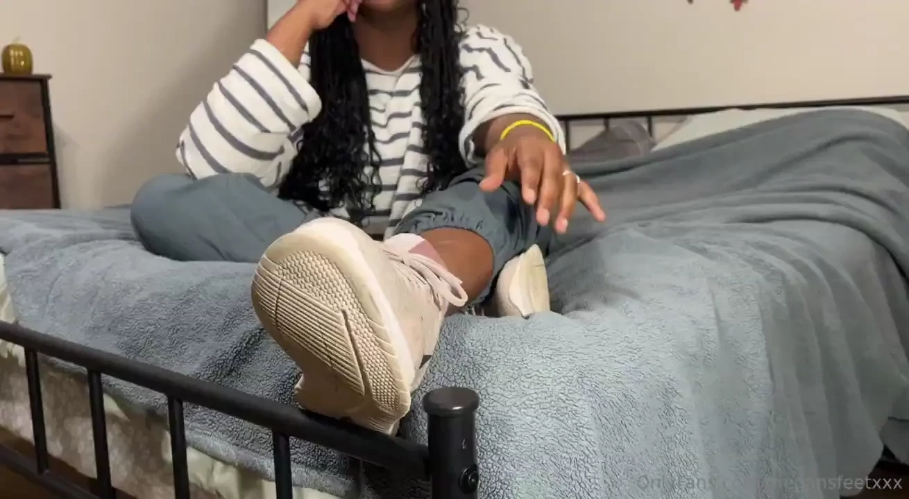 Happy halloween i just got back from 3 hours of trick or treating and 