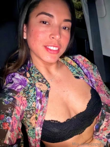 I could not wait i was home to play with myself i start to carress my