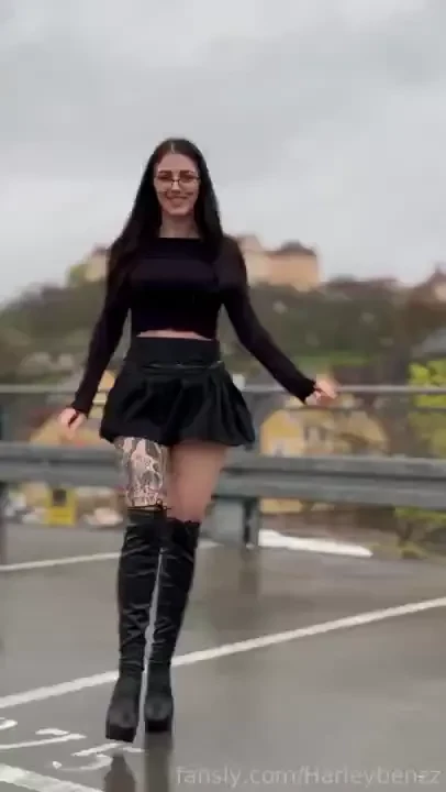 Surprise babe 