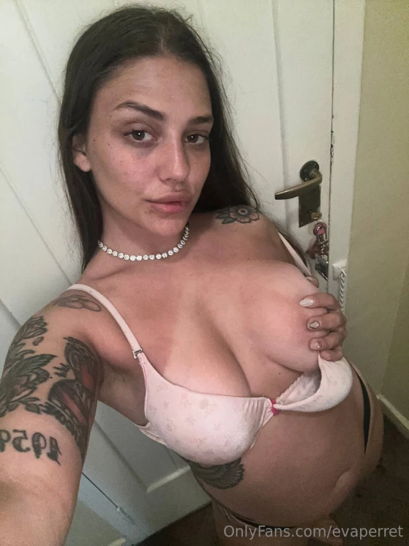 Tu r ves de l cher mes gros seins viens me le dire en pv 