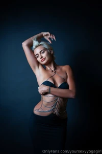 For the next 24-hours only tip 10 for 100 worth of content tip 20 for