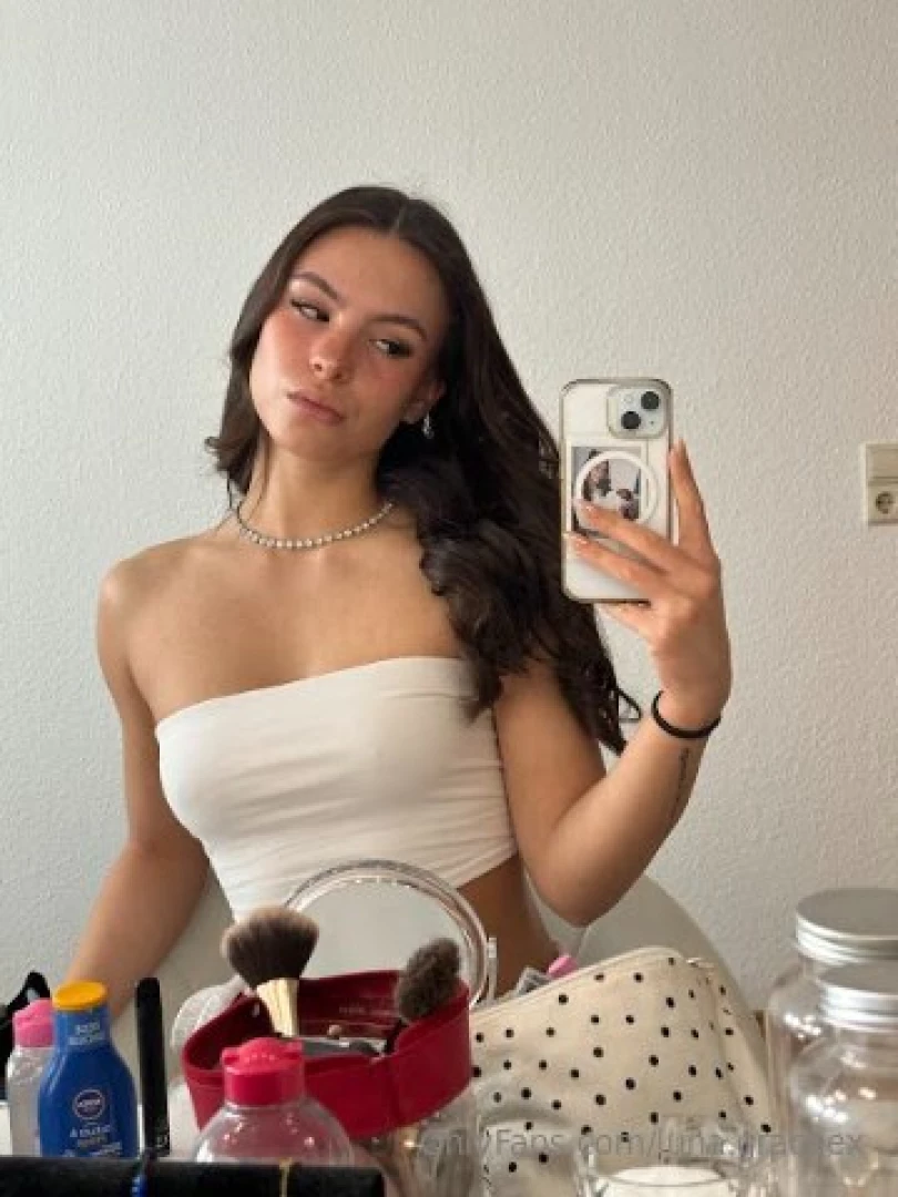 Do i look good with this make up 