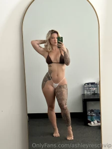 Mirror selfies part 83