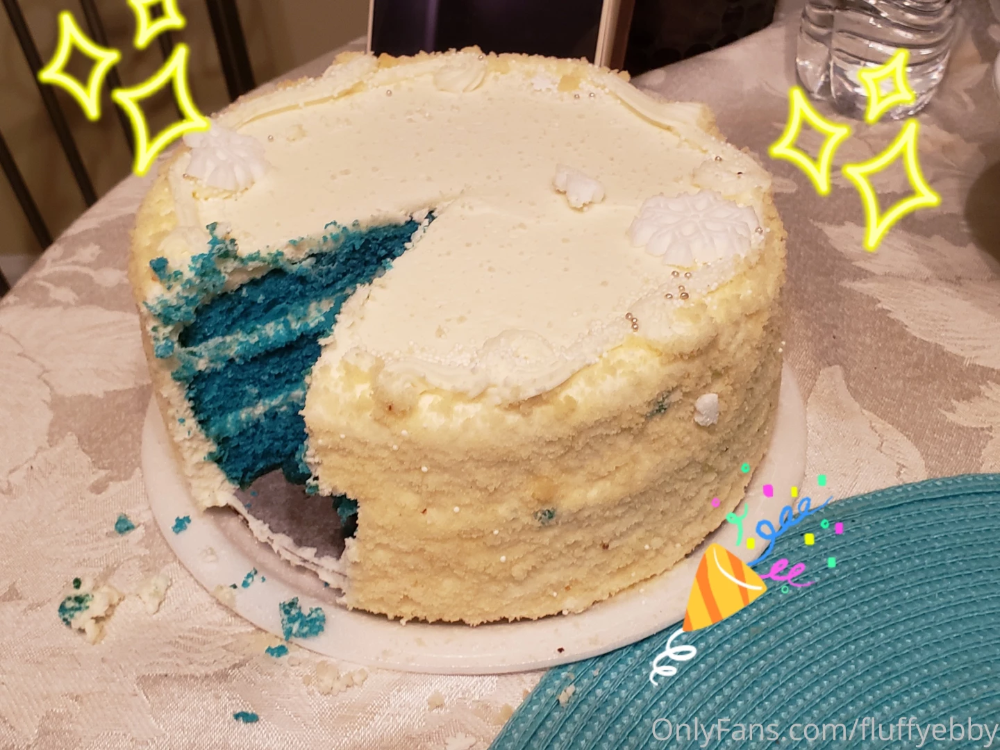 My birthday cake was finally delivered it is blue velvet cake part 1 