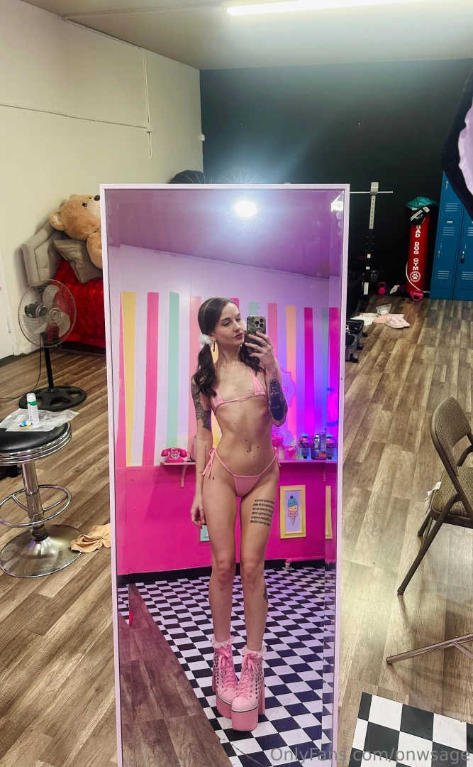 A sneak peek of what i ve been up to in la onlyfans com sagexo 