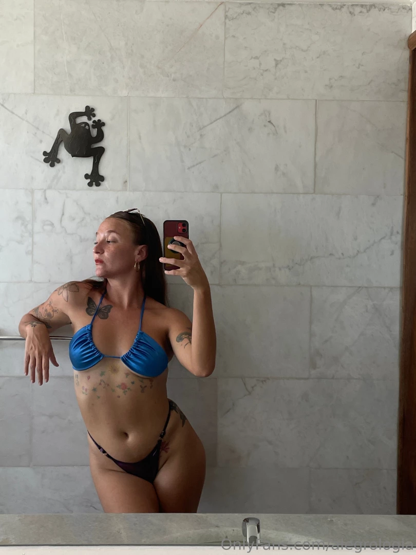 I m bored who wants to talk to me 