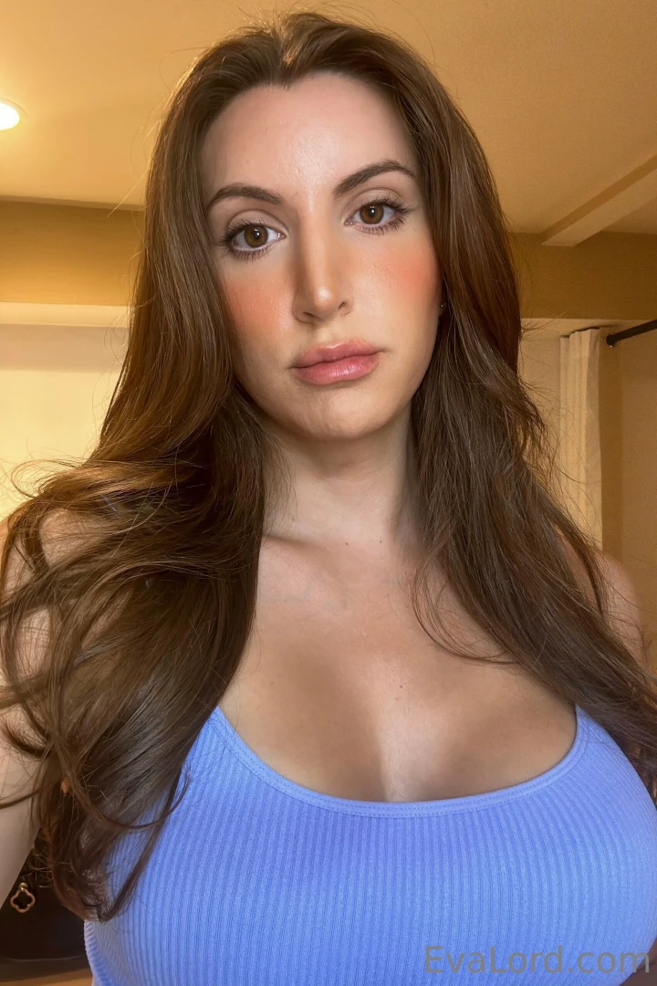 Would you get on your knees for mommy 