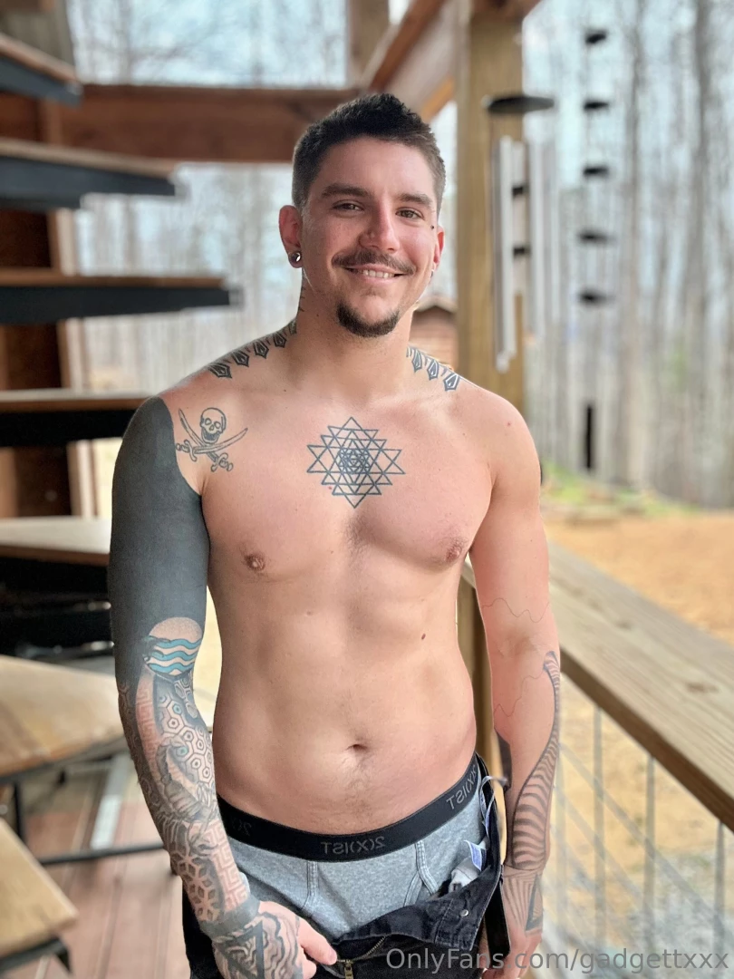 Slide 1 the boy slide 2 the slut 