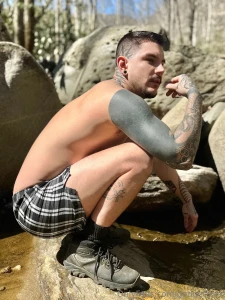 Hey boys - i m going live around 9ish am on here join me