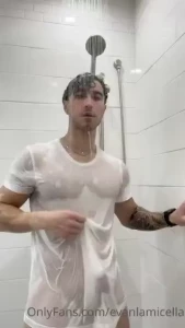 Anyone wanna cum and join me